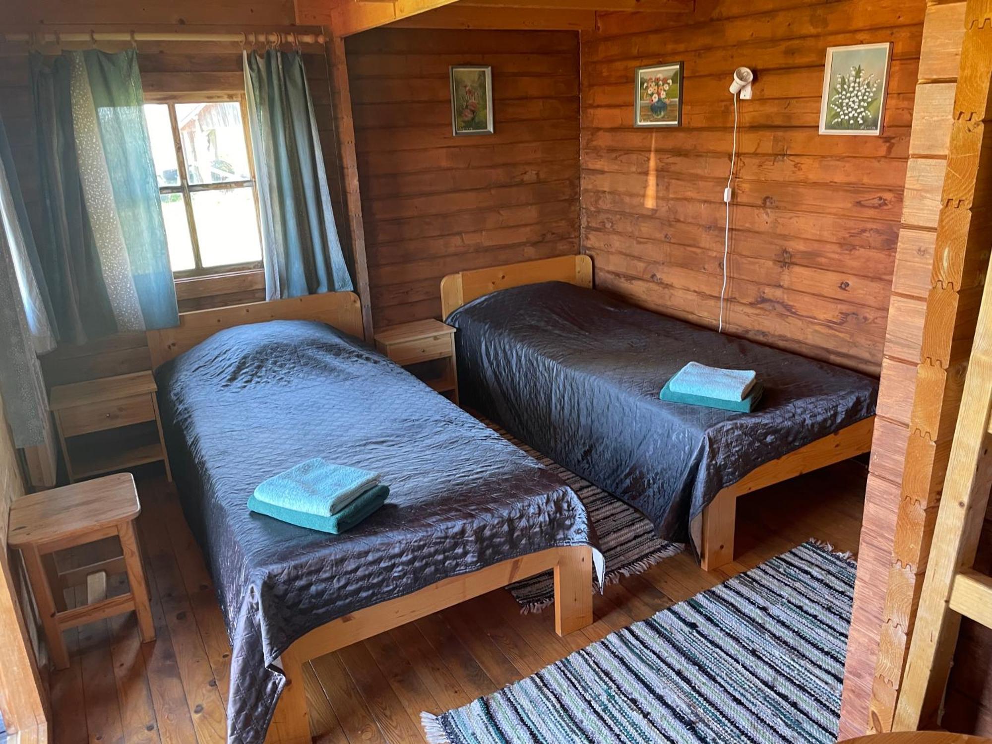 Emmaste Teemaja Hostel Bagian luar foto